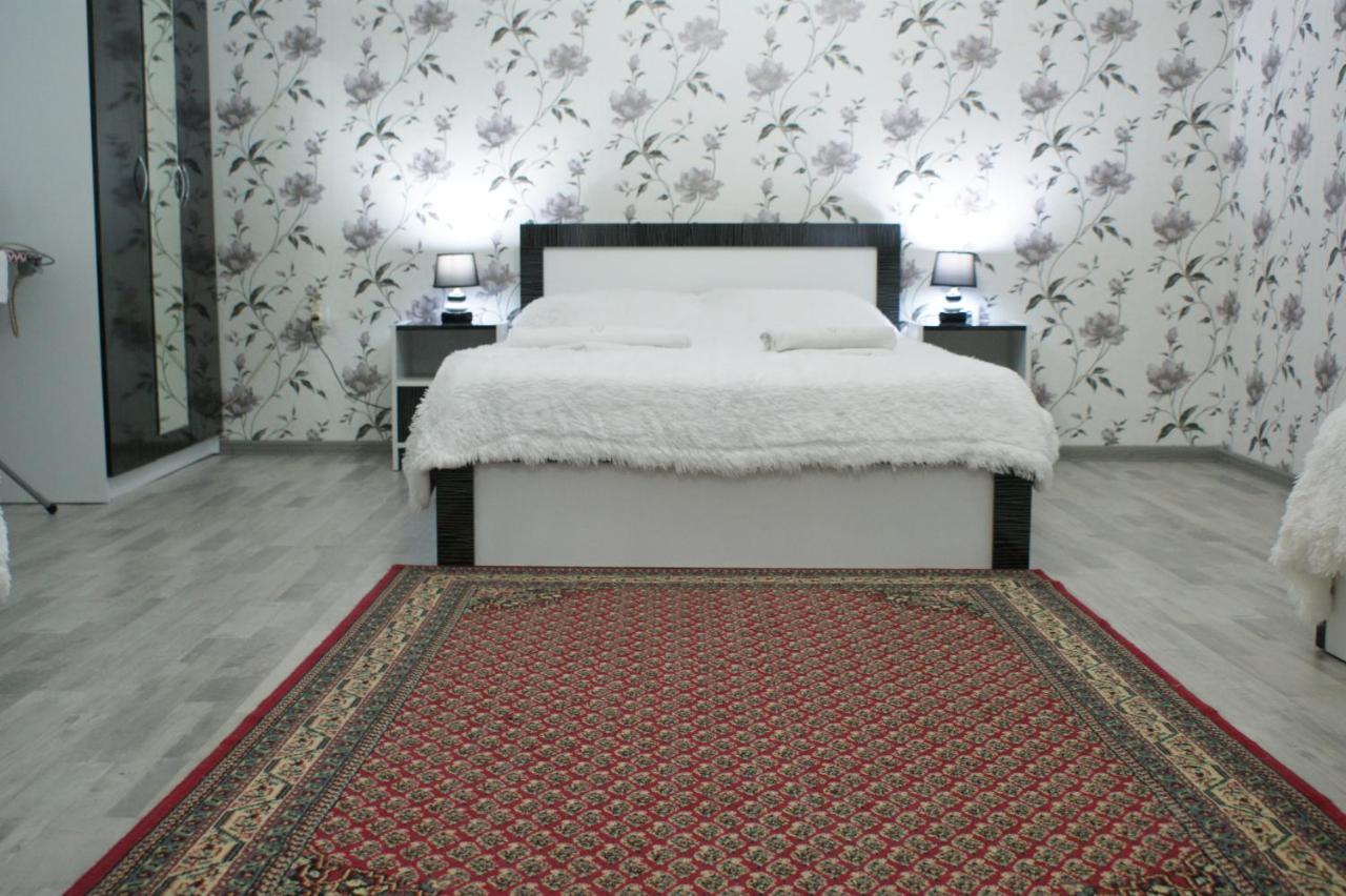 Hotel Jurkha Τυφλίδα Εξωτερικό φωτογραφία